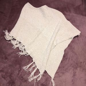 Cute White Knit Crop Top Poncho